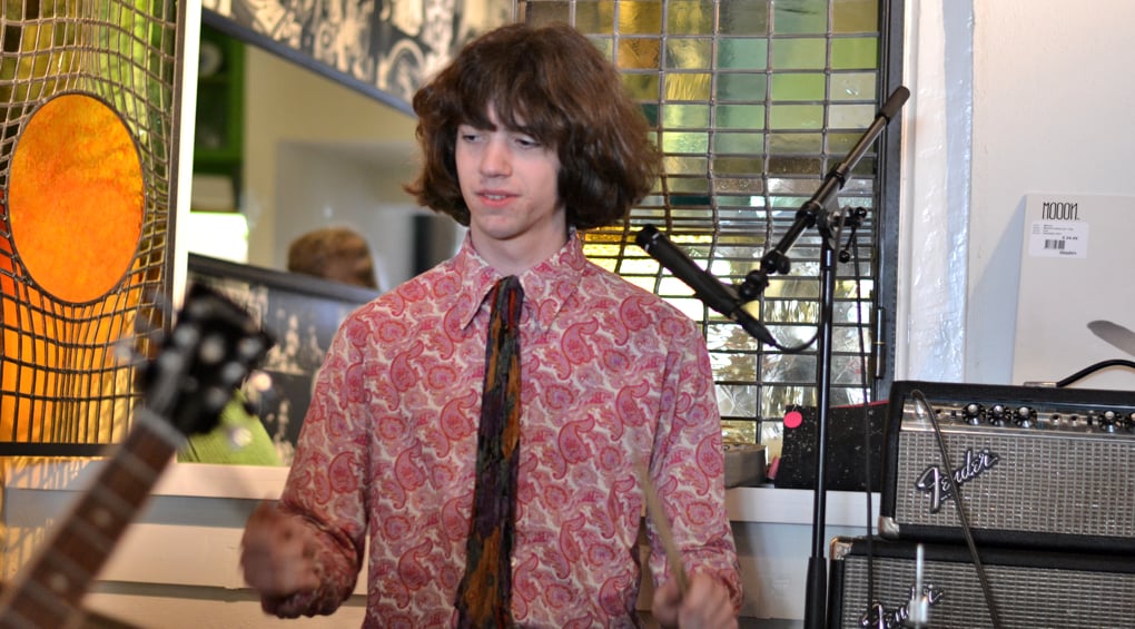 Gijs de Jong, drums & vocals