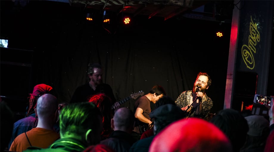 Energiek optreden van The Guru Guru