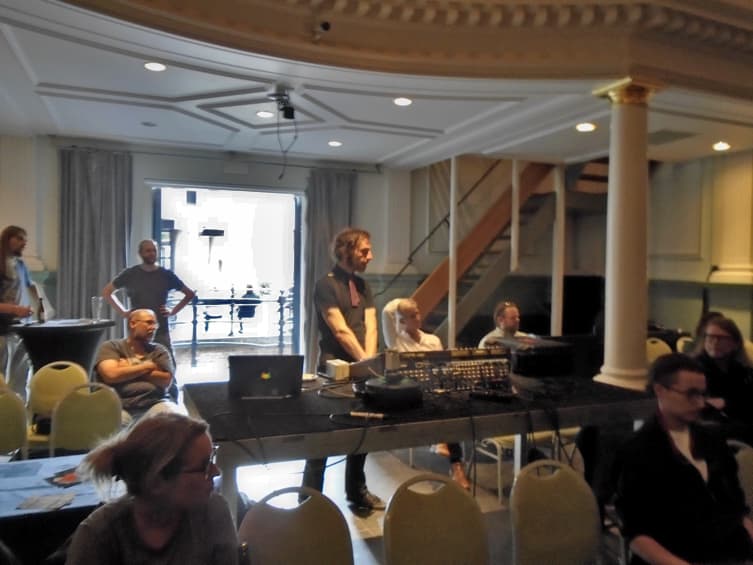 Zeven analoge werken van Daedelus bijna afgerond