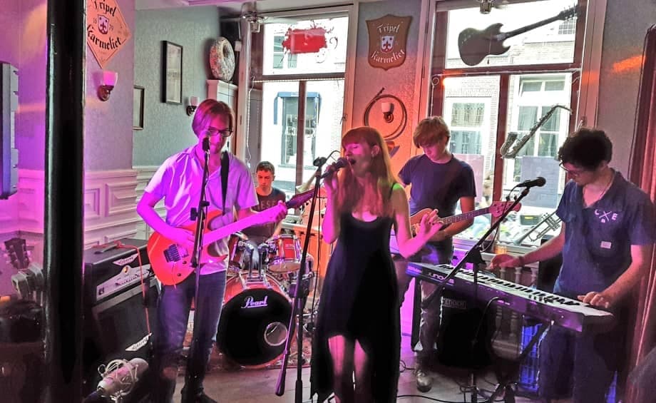 Deliria ingetogen rock met een vleugje gothic metal