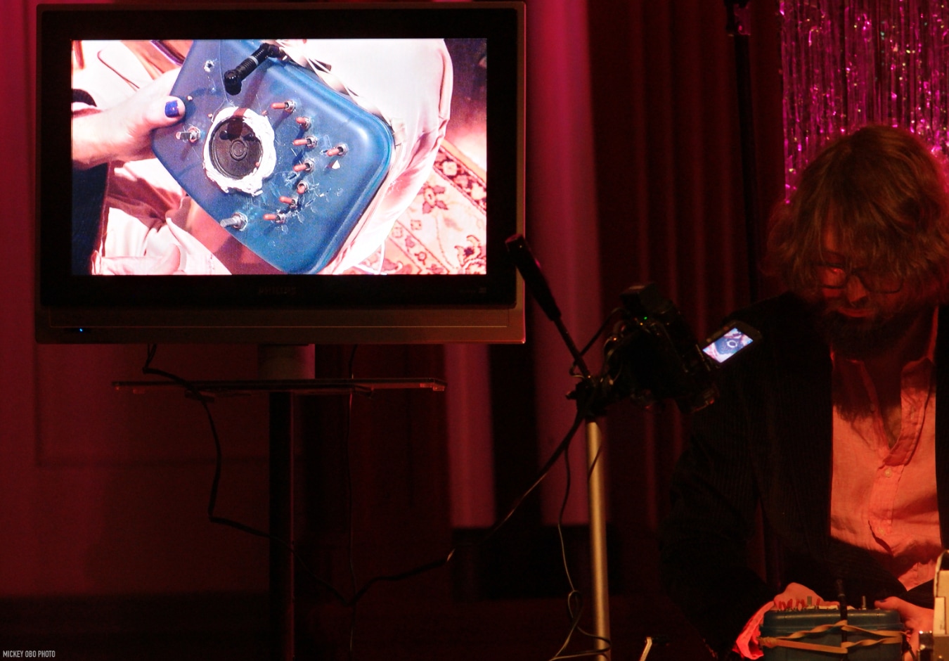 gewriemel - ©Mickey Obo TUMULT