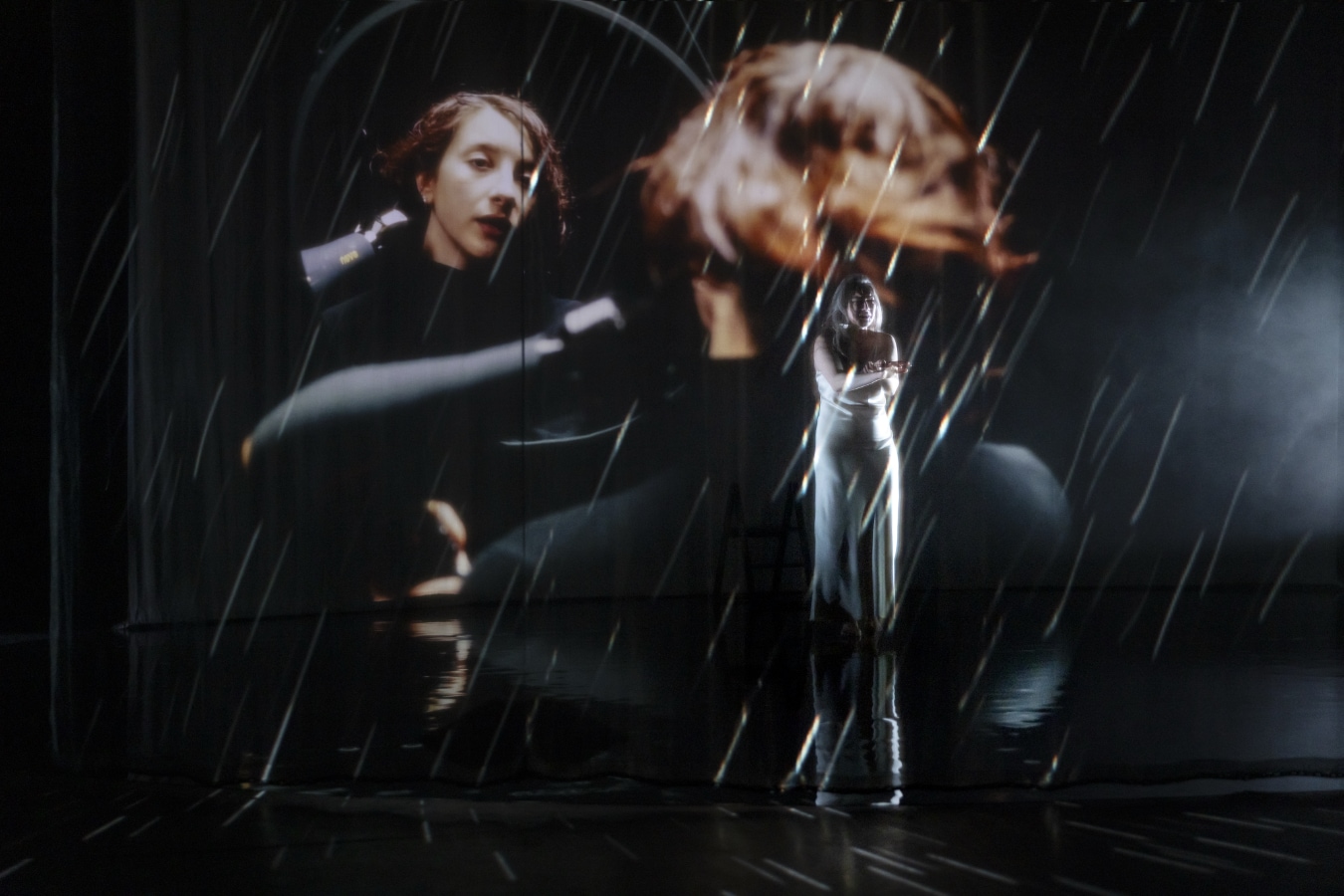 overdonderend vormgegeven November Music